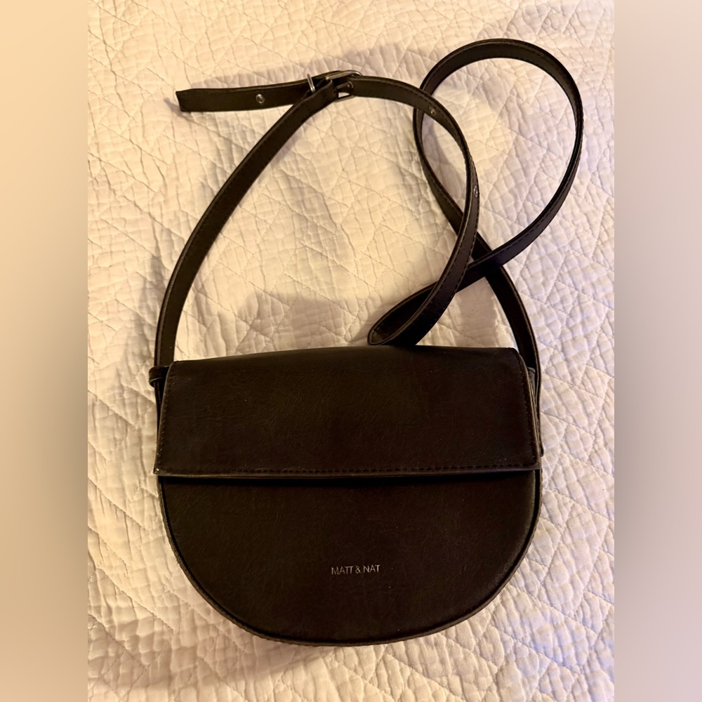 Matt & Nat Black  Crossbody Bag